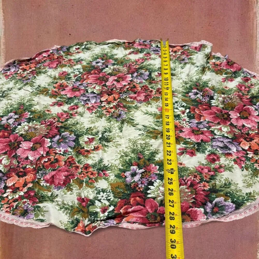 Vintage Cottage Fairy Feminine Oval Floral Table Cloth